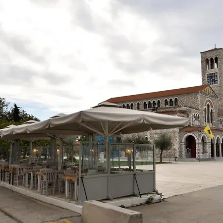 Eugenia's Luxury * Volos